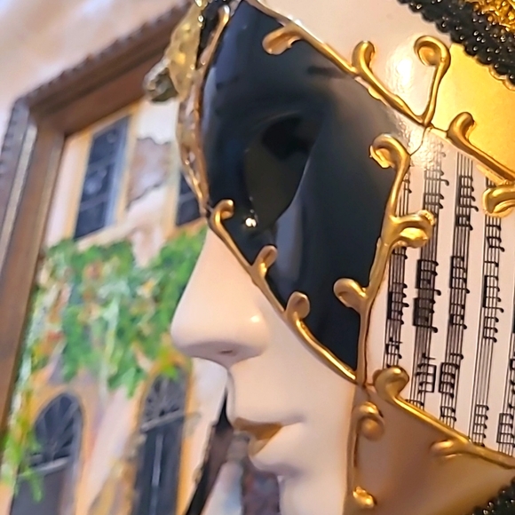 Masquerade Venezian Jester Black,Gold White Crack Grain Style Full Face Mask. - Picture 10 of 12